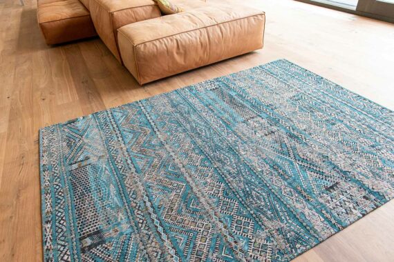 Louis De Poortere alfombra LX 9110 Antiquarian Kilim Zemmuri Blue interior 6