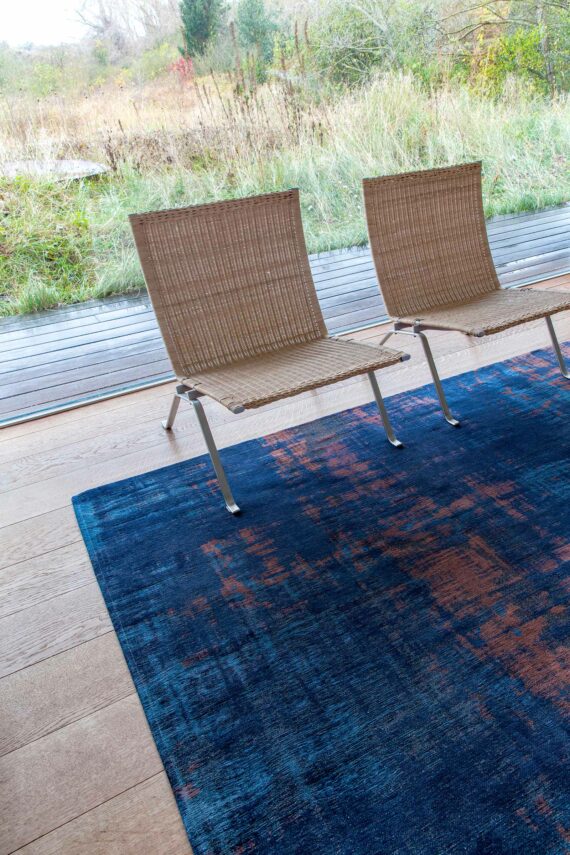 Louis De Poortere alfombra LX 9211 Atlantic Venetian Dust Sunset Blue interior 2