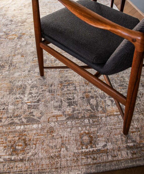 alfombras Louis De Poortere LX 8884 Antiquarian Ushak Suleiman Grey interior 2