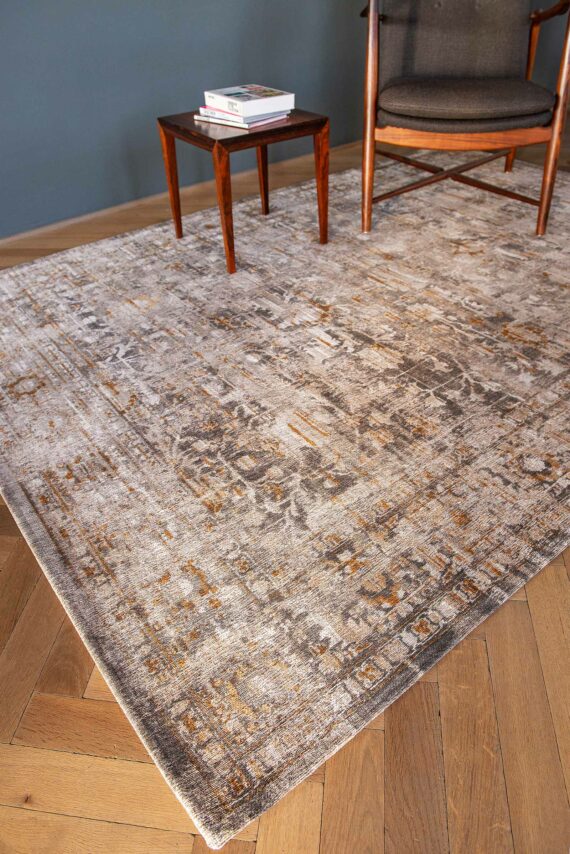 alfombras Louis De Poortere LX 8884 Antiquarian Ushak Suleiman Grey interior 3